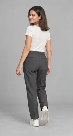 Fashion pose: Diagonal departure